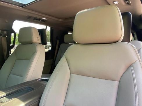 Used 2023 Chevrolet Tahoe LT w/ Luxury Package AWD/4WD image 22