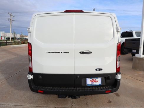 New 2026 Ford Transit 250 Low Roof w/ Load Area Protection Package RWD image 20