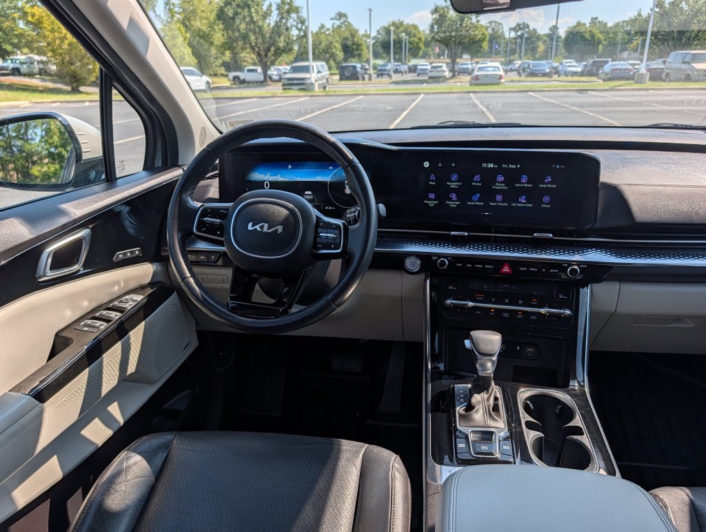 Used 2024 Kia Carnival SX Prestige FWD image 3
