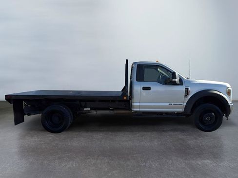 Used 2019 Ford F550 4x4 Regular Cab Super Duty image 6