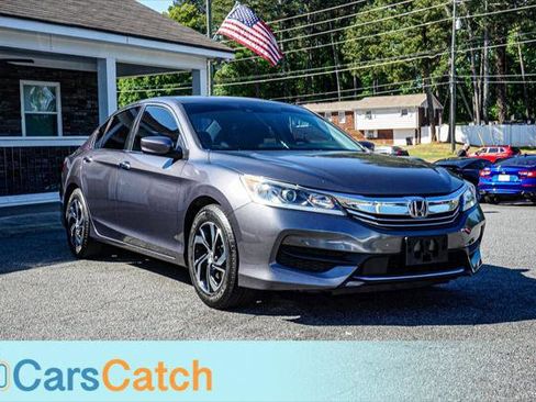 Used 2017 Honda Accord LX image 10