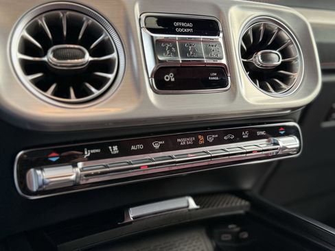 Used 2025 Mercedes-Benz G 63 AMG 4MATIC image 23