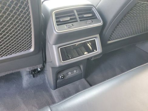 Used 2021 Audi e-tron Prestige image 20