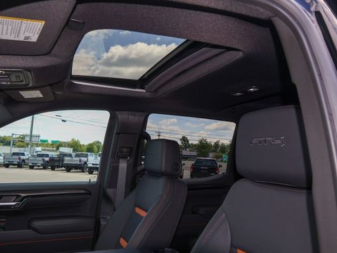 New 2026 GMC Sierra 1500 AT4 w/ AT4 Premium Package AWD/4WD image 7