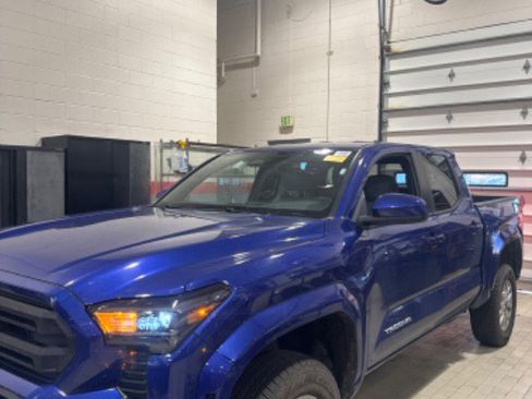 Certified 2024 Toyota Tacoma SR5 image 38