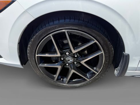 Used 2022 Honda Civic Sport Touring image 9