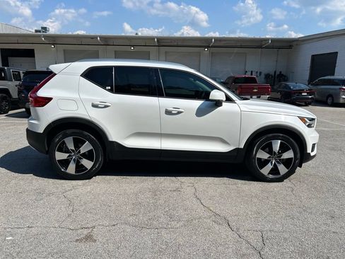Used 2021 Volvo XC40 T5 Momentum w/ Premium Package AWD/4WD image 7