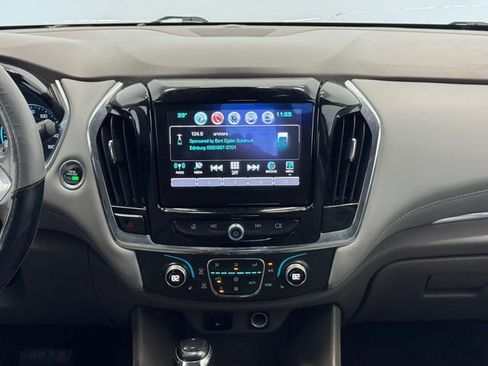 Used 2018 Chevrolet Traverse LT w/ LPO, 'HIT The Road' Package image 4