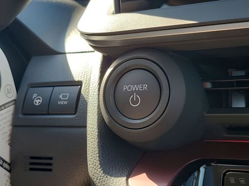 New 2026 Toyota Prius Plug-In Hybrid FWD image 38
