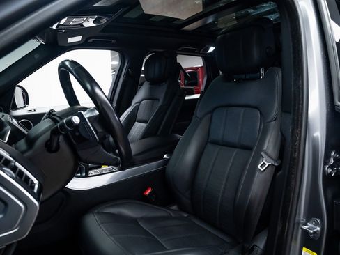 Used 2019 Land Rover Range Rover Sport HSE Dynamic image 18