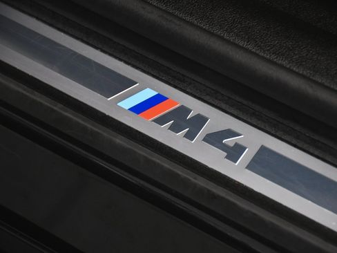 Used 2023 BMW M4 Competition w/ Executive Package image 11
