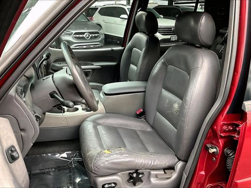 Used 2002 Ford Explorer Sport Trac 2WD image 8