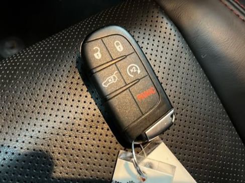 Certified 2025 Dodge Durango R/T image 40