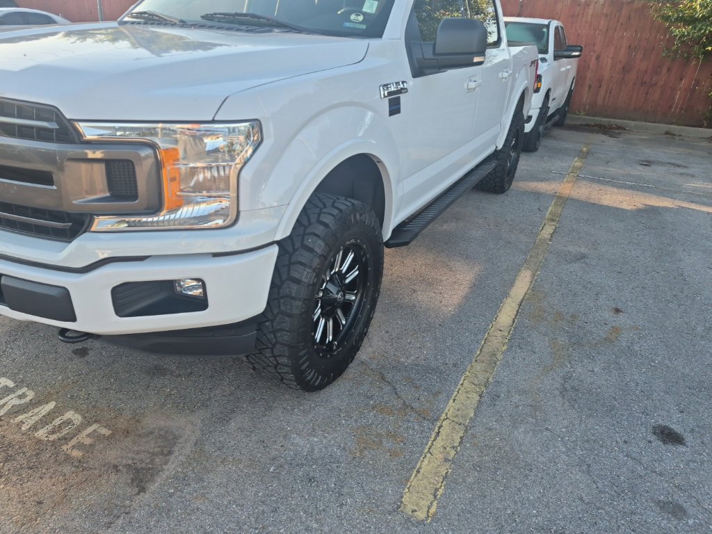 Used 2018 Ford F150 XLT w/ Equipment Group 302A Luxury AWD/4WD image 5