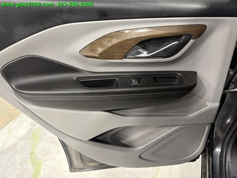 Used 2019 GMC Terrain SLE w/ Driver Convenience Package image 28