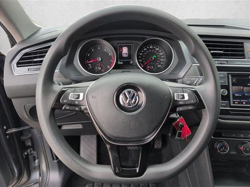 Used 2020 Volkswagen Tiguan S image 15