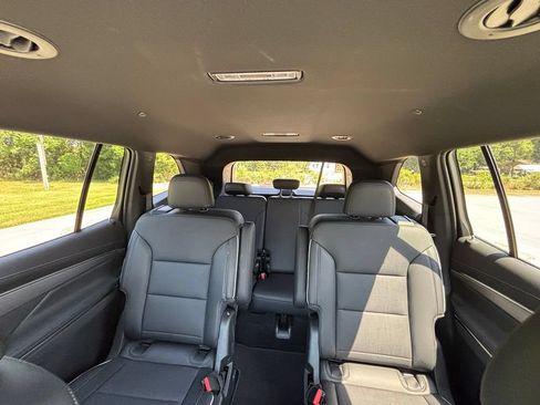 Used 2026 Buick Enclave Preferred AWD/4WD image 39