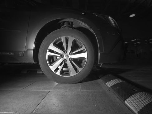 Used 2019 Subaru Outback 2.5i Limited AWD/4WD image 7