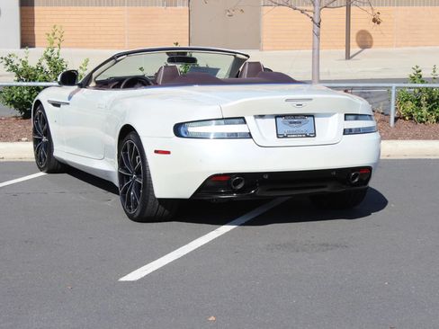 Used 2016 Aston Martin DB9 GT RWD image 10