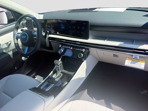 New 2026 Hyundai Tucson SEL FWD image 22