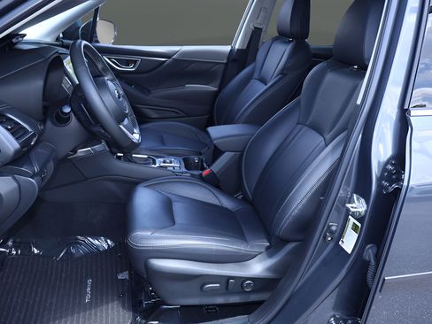 Certified 2023 Subaru Forester Touring AWD/4WD image 12