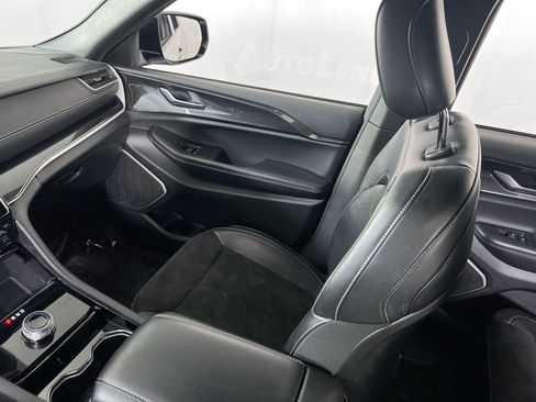 Used 2022 Jeep Grand Cherokee L Altitude image 22