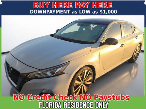 Used 2019 Nissan Altima 2.5 SR image 2