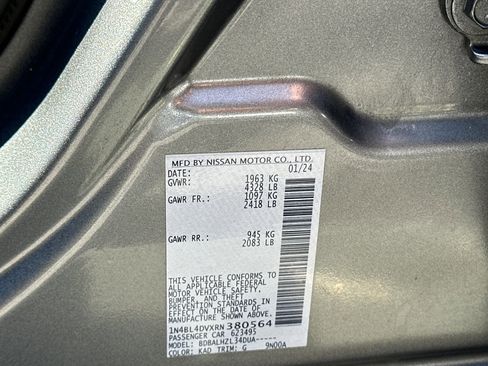 Used 2024 Nissan Altima 2.5 SV image 27