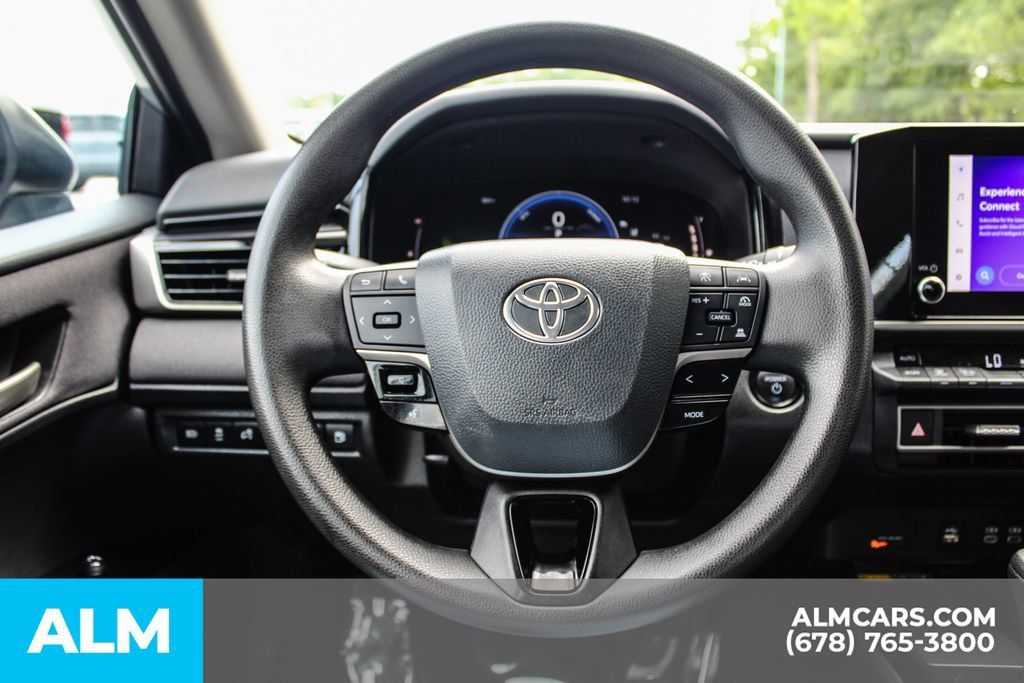 Used 2025 Toyota Camry LE FWD image 23
