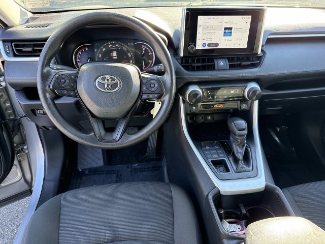 Used 2024 Toyota RAV4 LE AWD/4WD image 17
