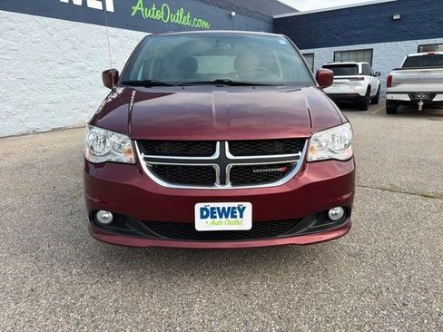 Used 2018 Dodge Grand Caravan SXT FWD image 8