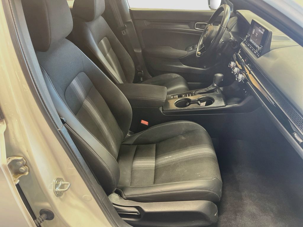 Used 2025 Honda Civic Sport image 25