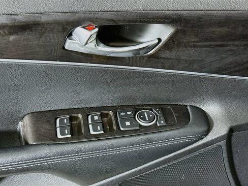 Used 2018 Kia Sorento FWD image 21