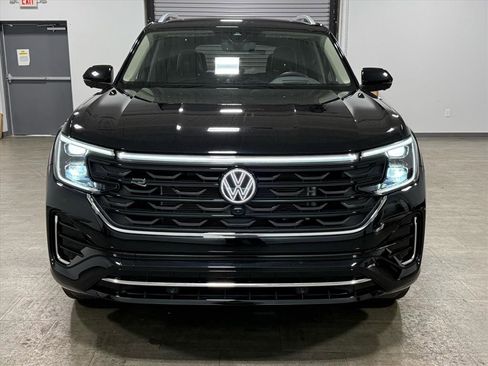 Used 2024 Volkswagen Atlas SEL Premium R-Line image 9