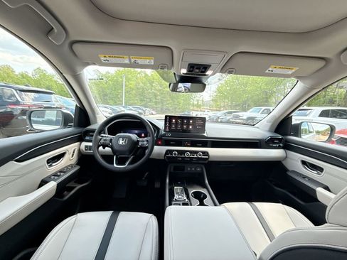 New 2026 Honda Pilot Touring image 23