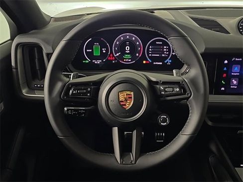 New 2026 Porsche Cayenne S image 30