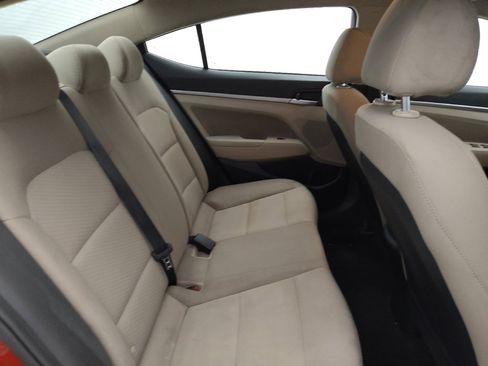 Used 2019 Hyundai Elantra SEL FWD image 18