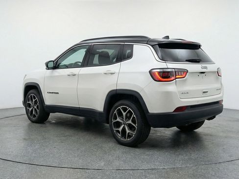 Used 2025 Jeep Compass Limited AWD/4WD image 6