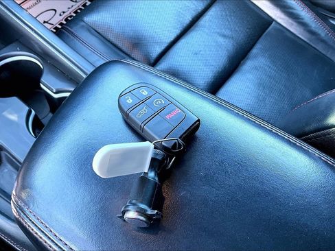 Used 2024 Dodge Durango GT RWD image 11