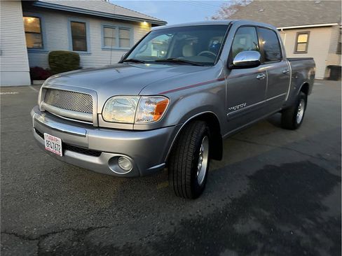 Used 2006 Toyota Tundra Darrell Waltrip Edition image 3