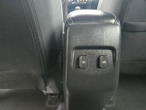 Used 2023 Nissan Kicks SV image 16