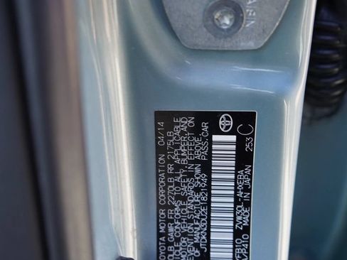 Used 2014 Toyota Prius Two FWD image 9
