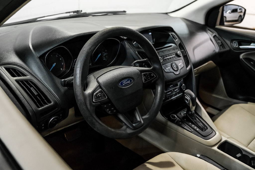 Used 2017 Ford Focus SE FWD image 17