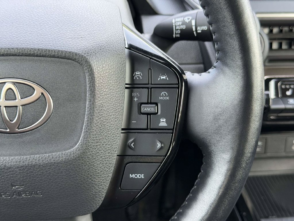 Certified 2023 Toyota Prius XLE FWD image 10