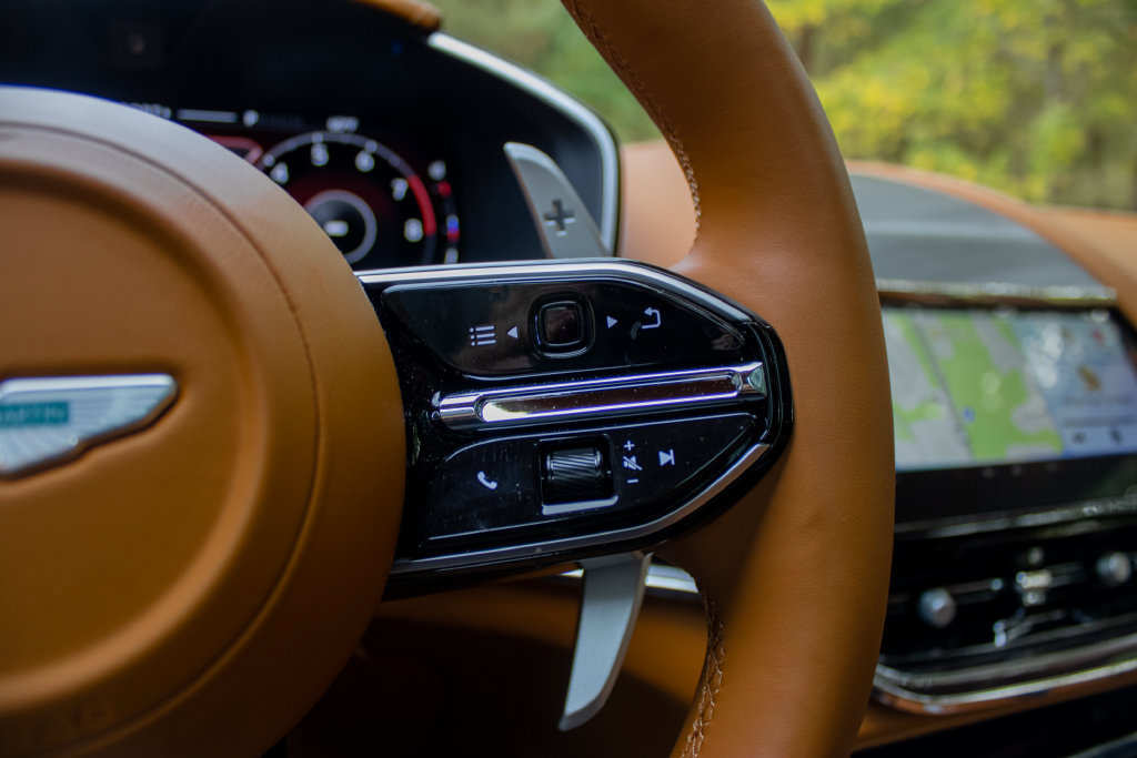 Used 2025 Aston Martin DBX 707 AWD/4WD image 19