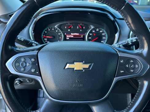 Used 2021 Chevrolet Traverse Premier image 33