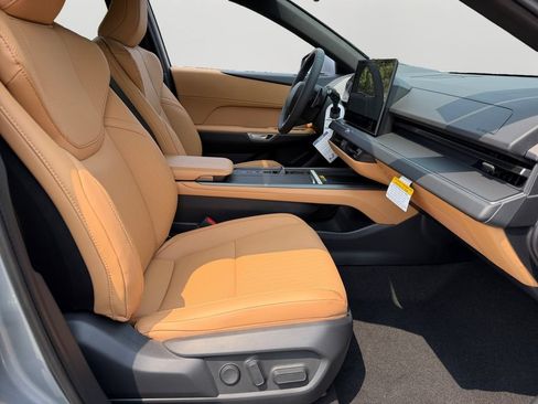 New 2026 Lexus ES 500e AWD/4WD image 7