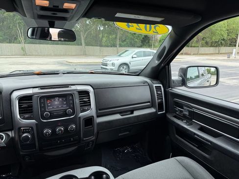 Used 2024 RAM 1500 Warlock RWD image 27