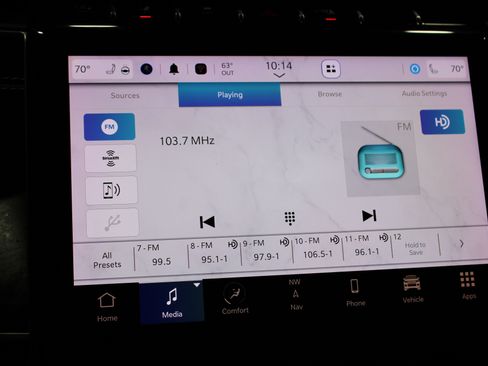 Used 2023 Jeep Grand Cherokee Limited w/ Black Appearance Package image 17