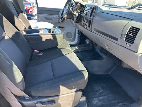 Used 2011 Chevrolet Silverado 3500 W/T image 18